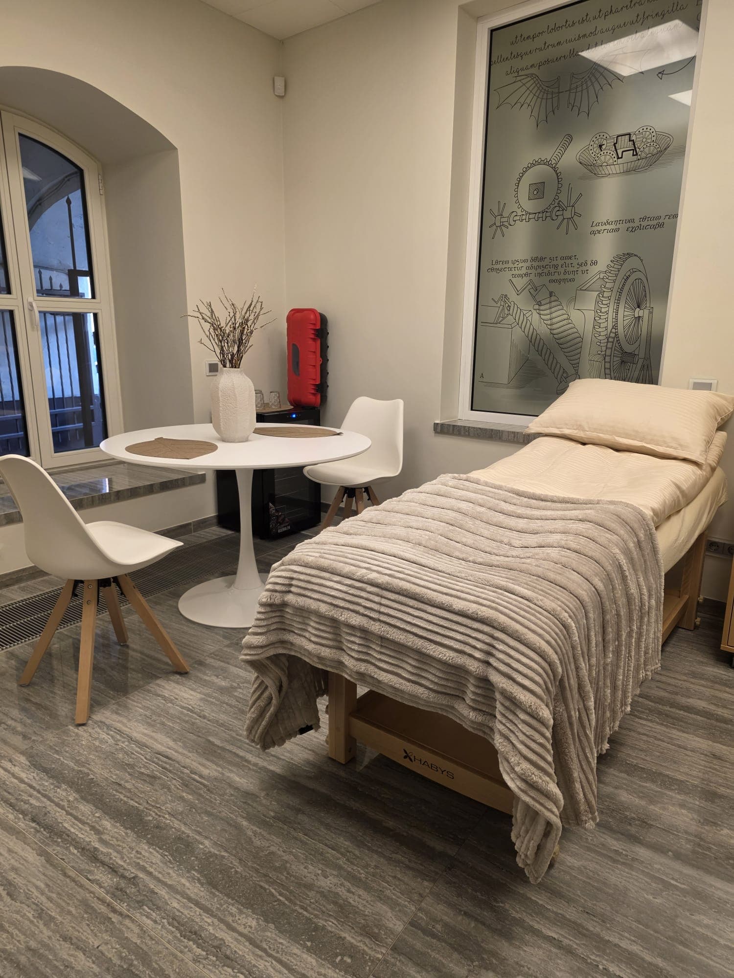 Paruošta lova ir poilsio erdvė klinikos palatoje
